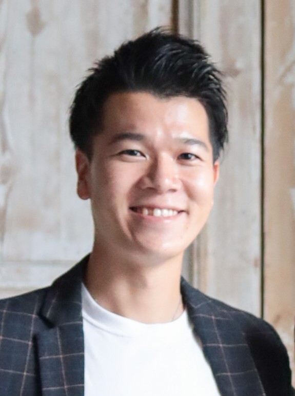 測営 代表取締役 梅川貴史